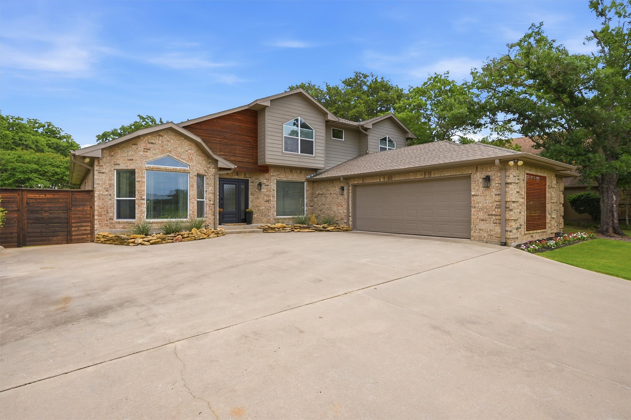 219 Navajo Trail Lake Kiowa TX 76240