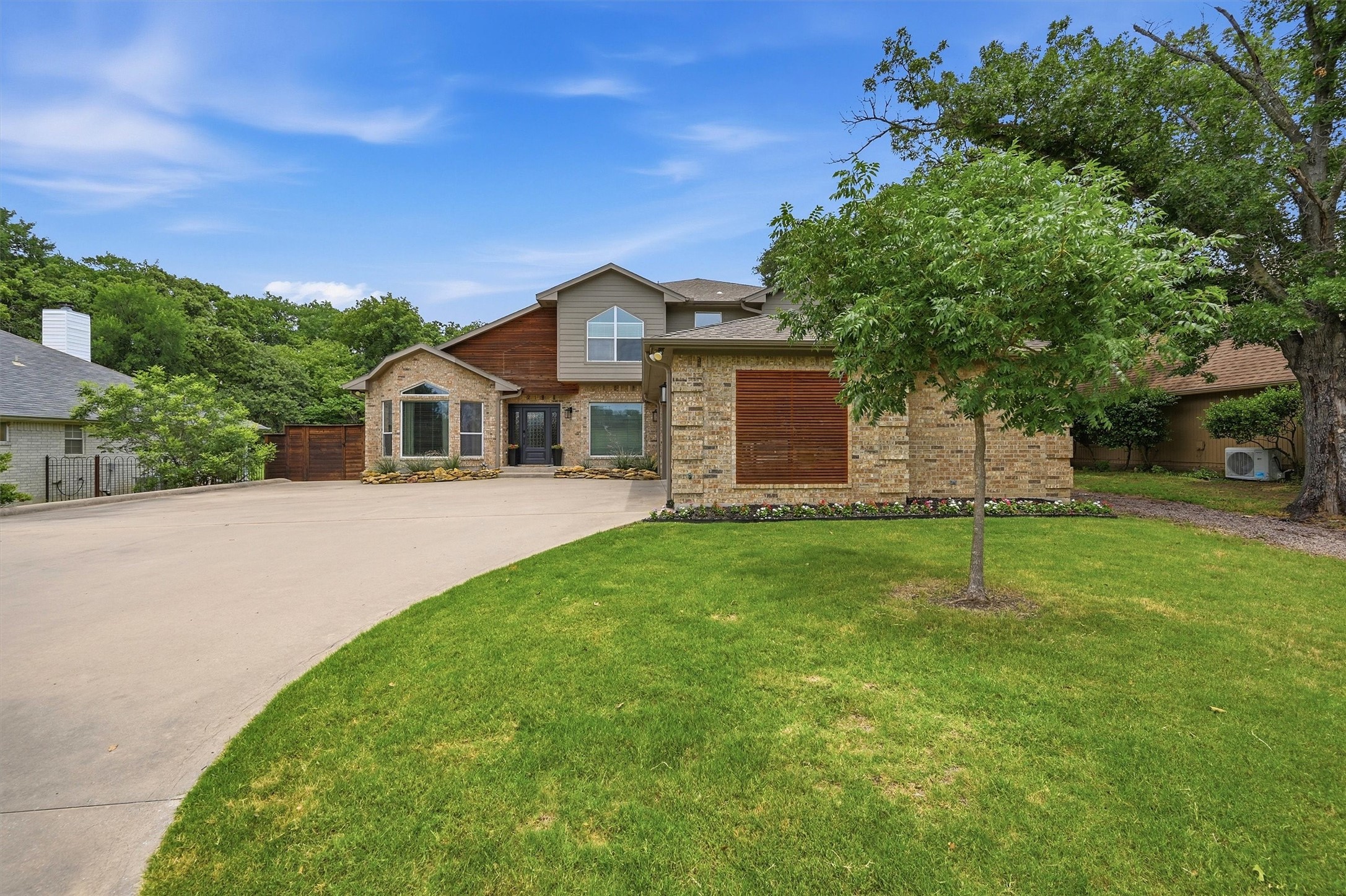 219 Navajo Trail Lake Kiowa TX 76240