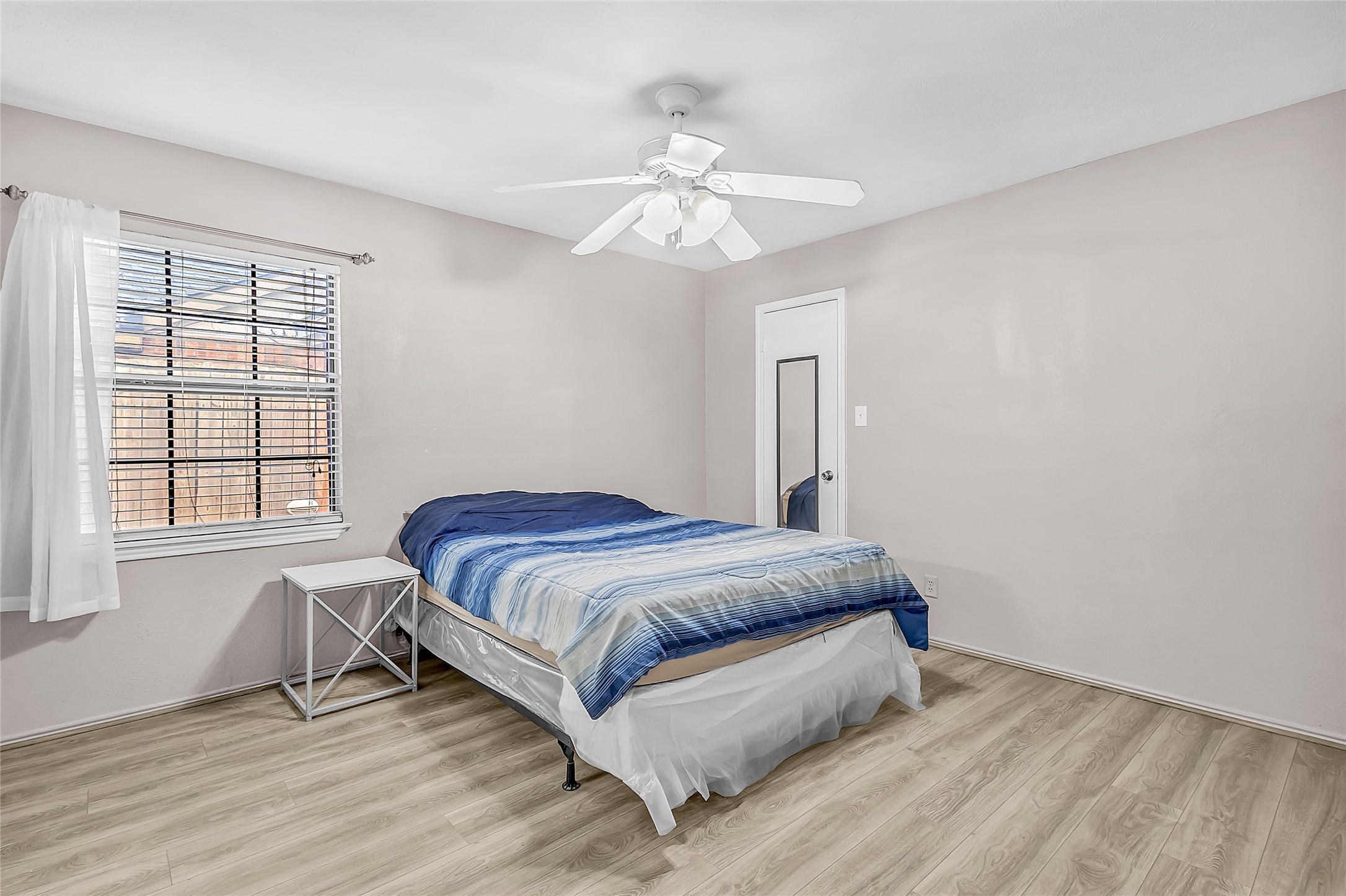 2440 Sunflower Drive Arlington TX 76014
