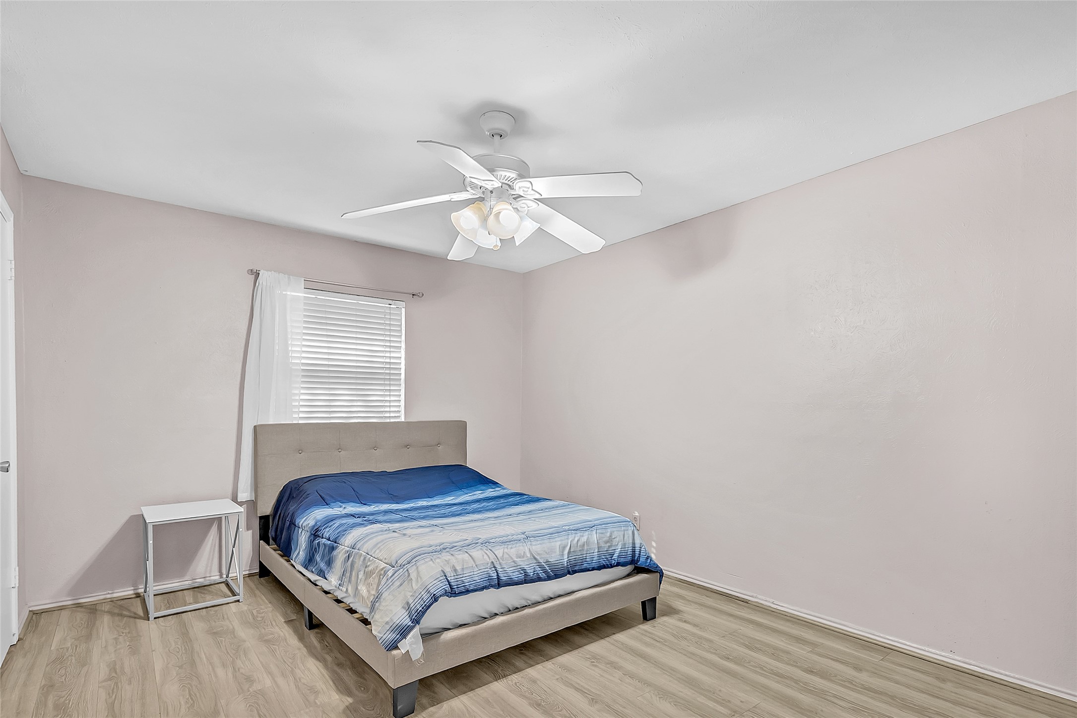 2440 Sunflower Drive Arlington TX 76014