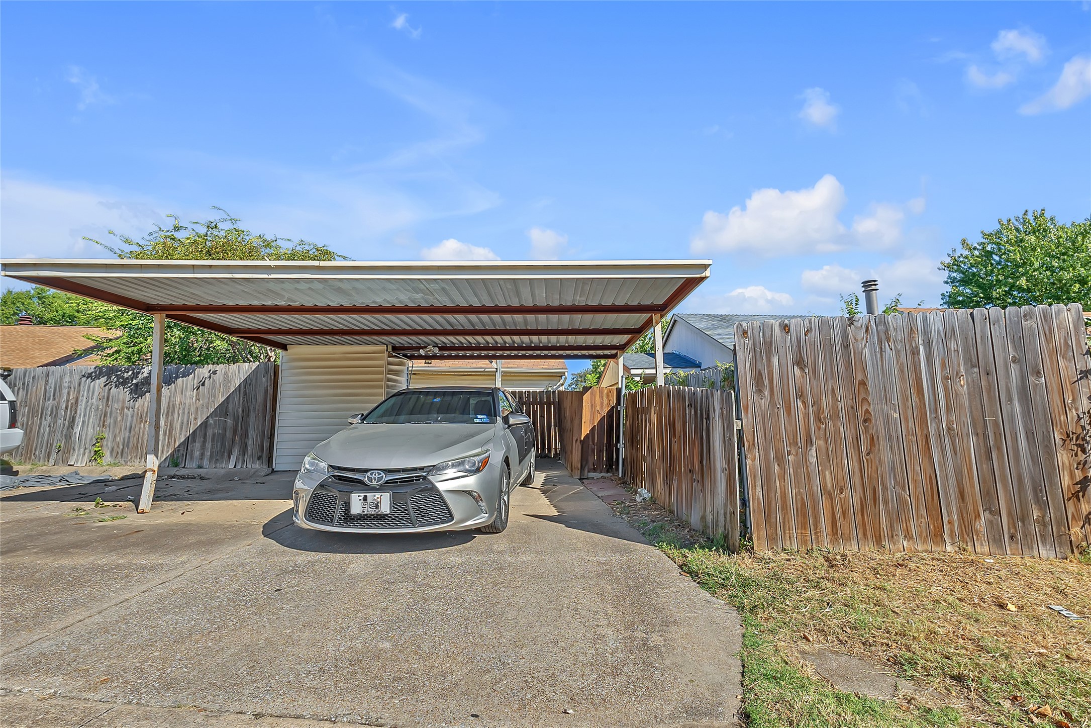 2440 Sunflower Drive Arlington TX 76014