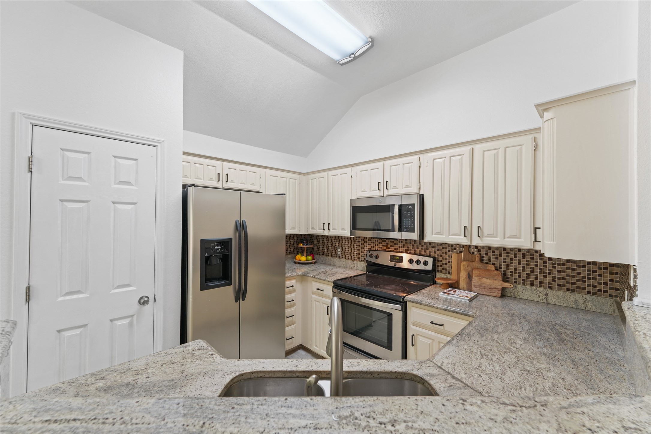 8009 Alamo Court North Richland Hills TX 76180
