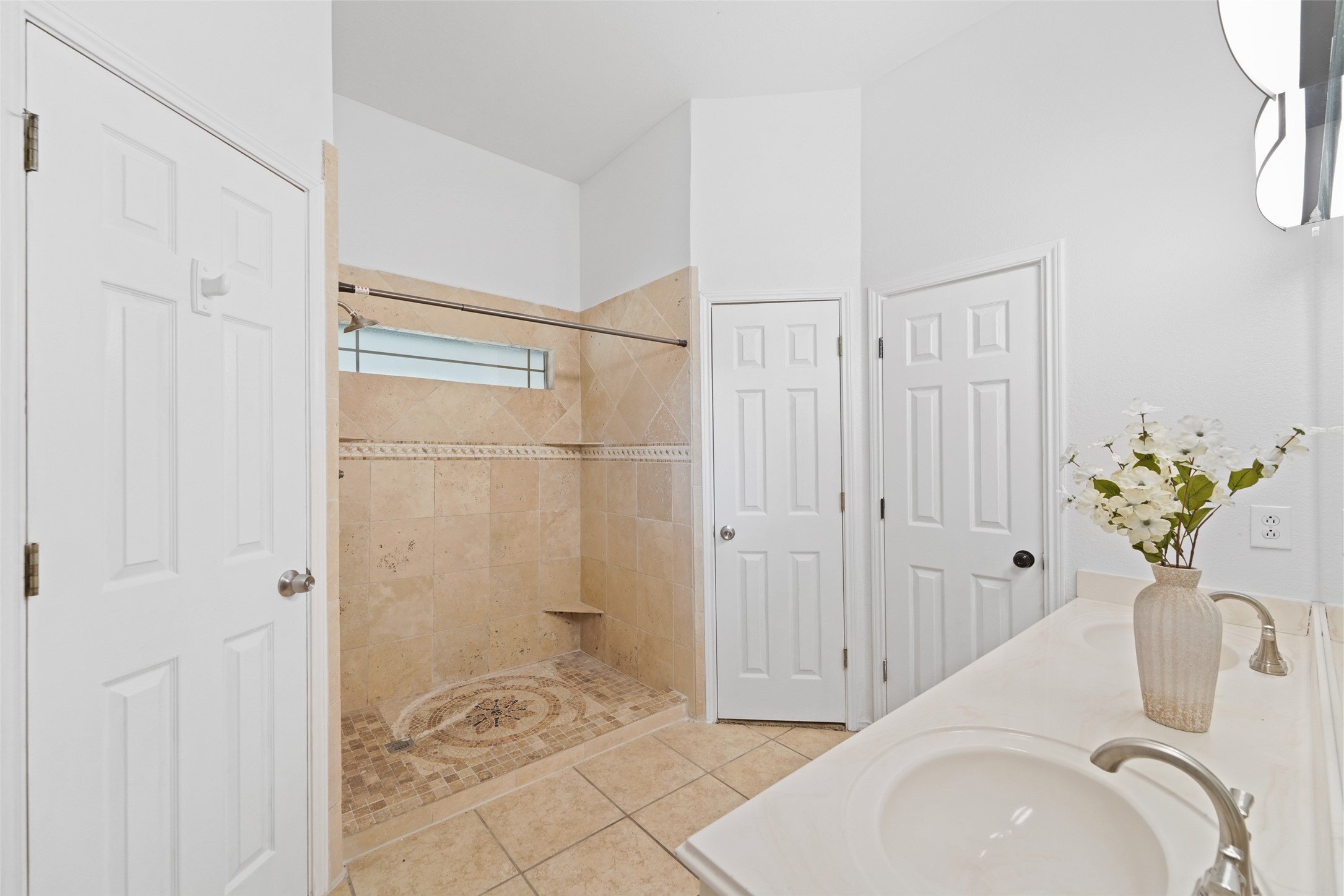 8009 Alamo Court North Richland Hills TX 76180