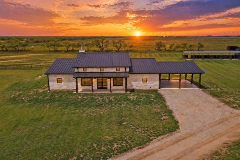 6384 Us Highway 281 S Jacksboro TX 76458