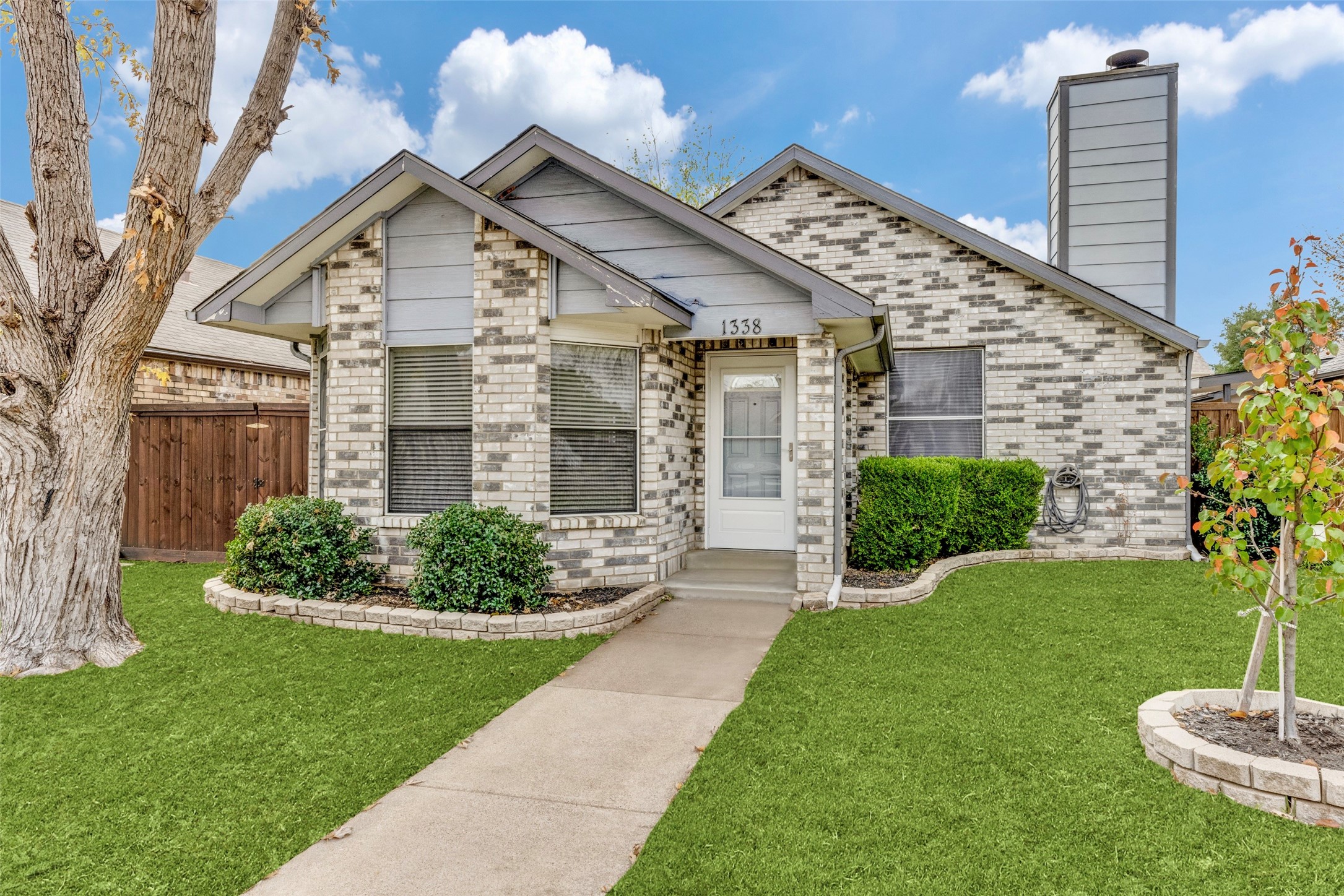 1338 Maplewood Drive Lewisville TX 75067