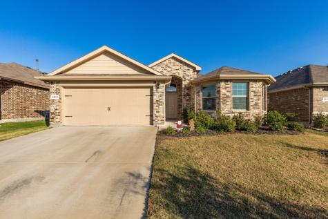 2213 Hickory Grove Trail Fort Worth TX 76108