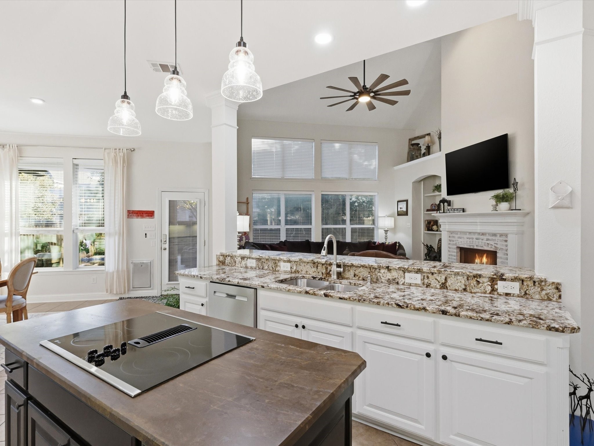2632 Lakebend Drive Grand Prairie TX 75054