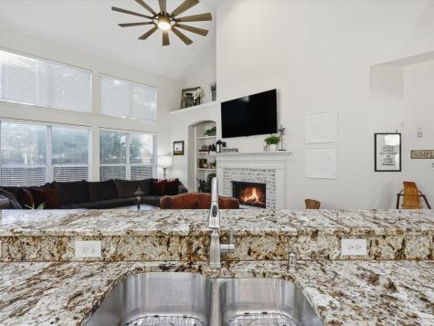 2632 Lakebend Drive Grand Prairie TX 75054