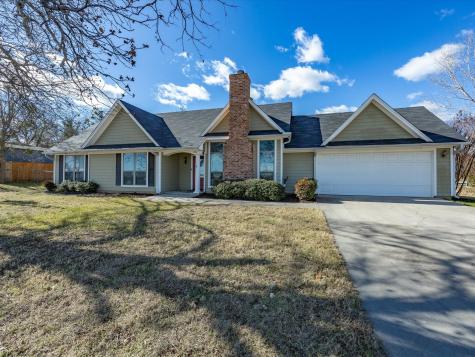 202 S Stratton Street Decatur TX 76234