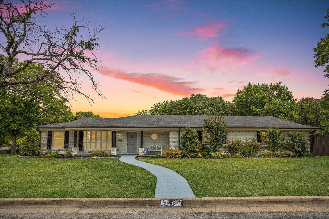 1901 Aden Road Fort Worth TX 76116