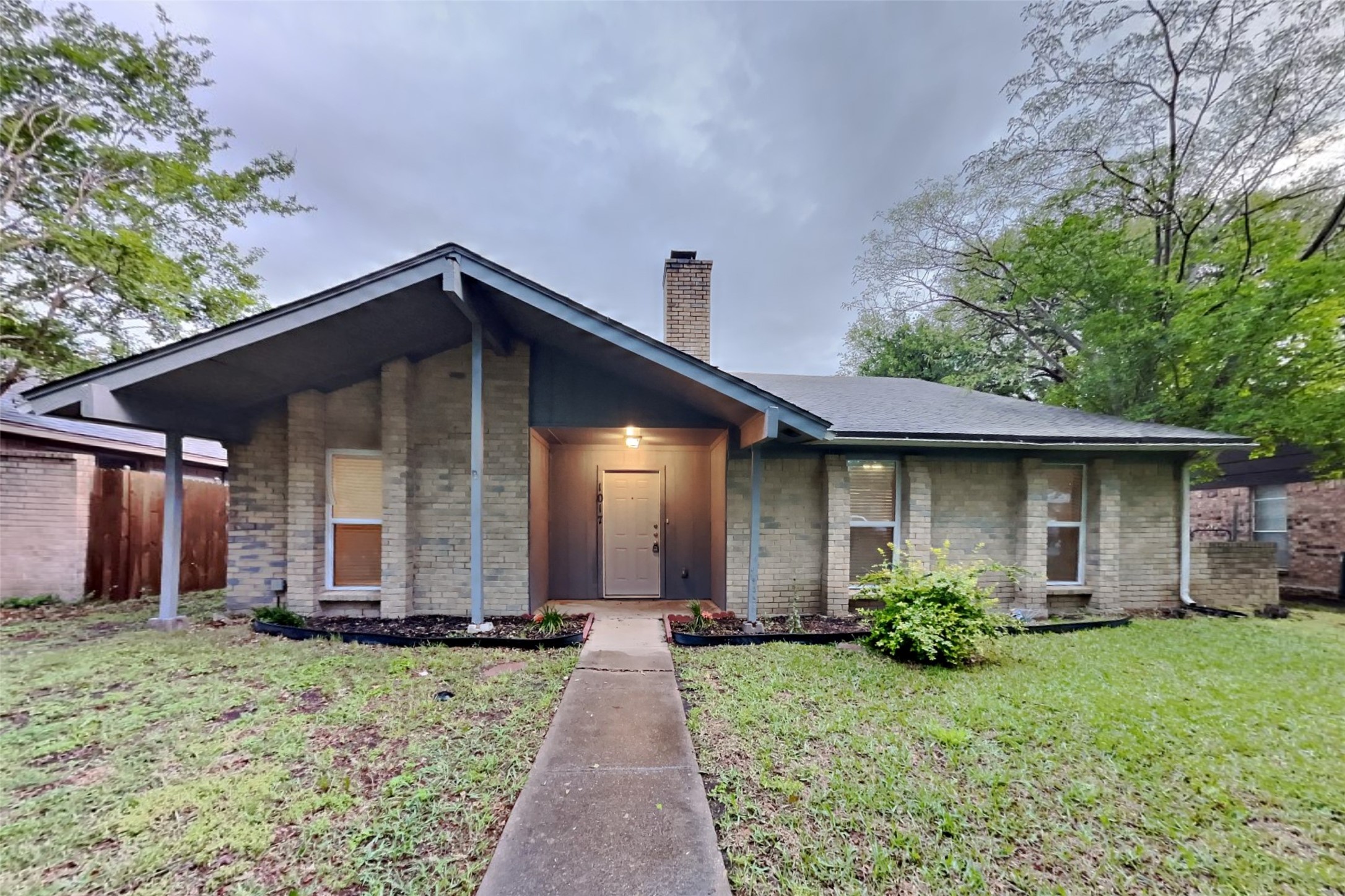 1017 Westminster Lane Garland TX 75040