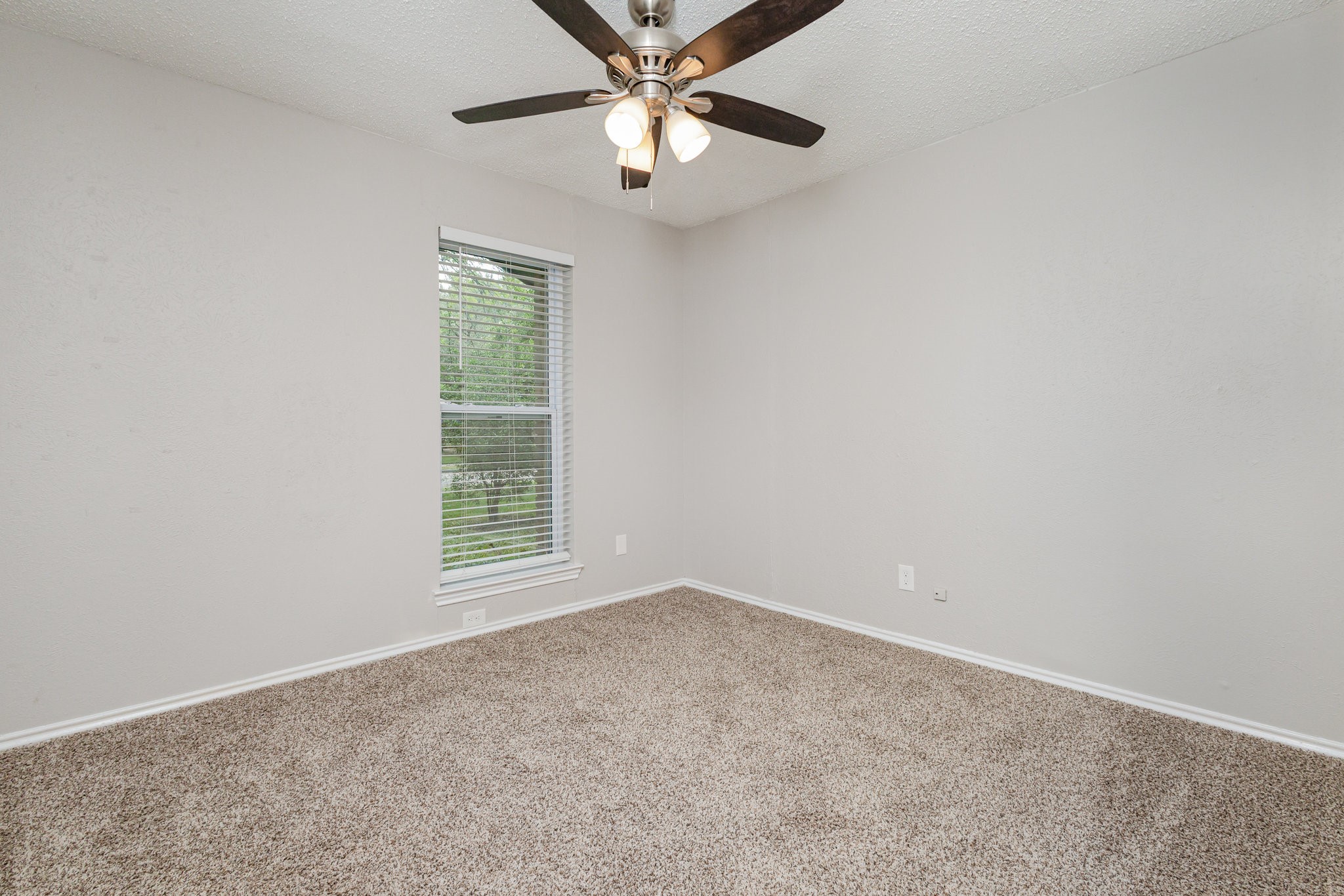 1017 Westminster Lane Garland TX 75040