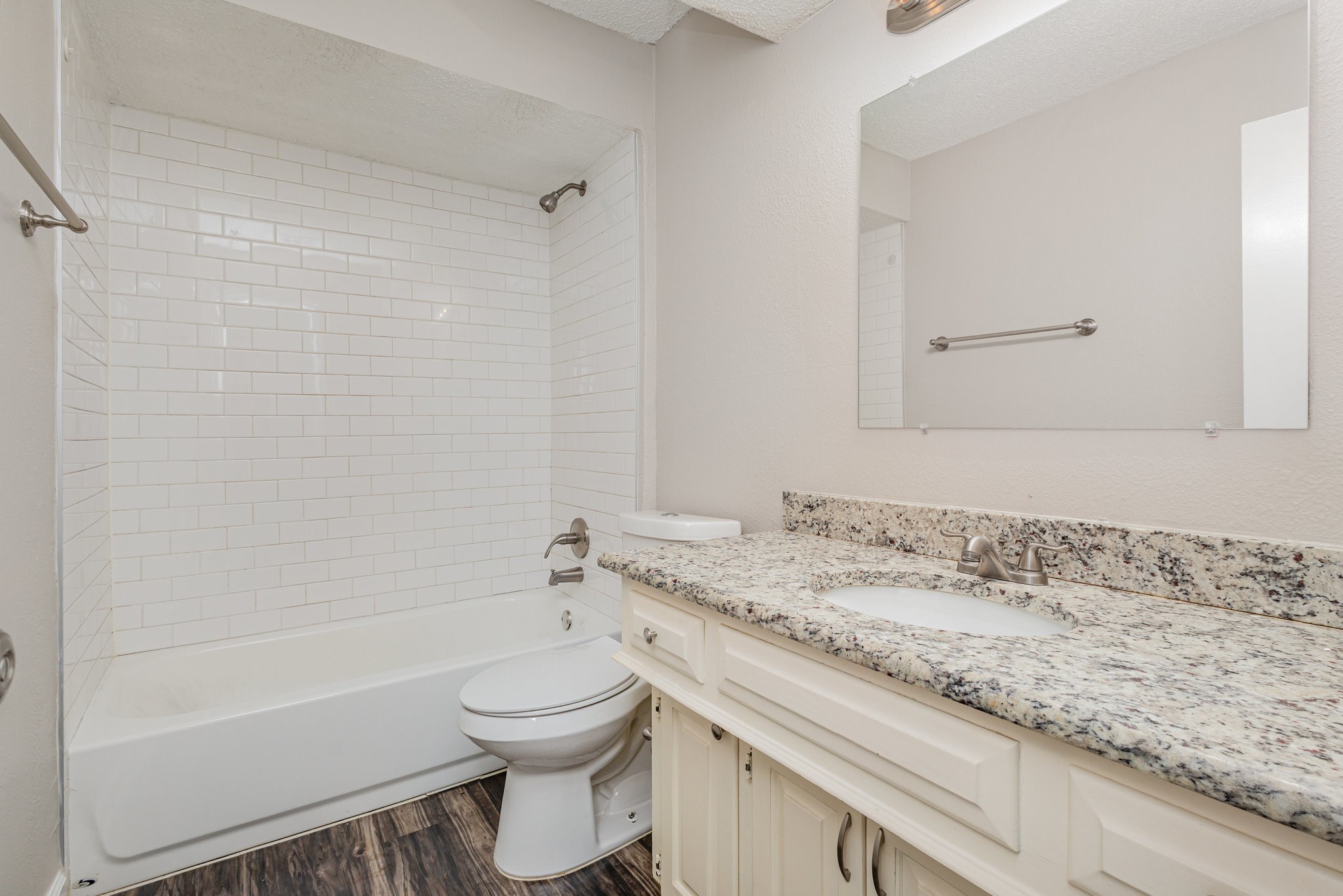 1017 Westminster Lane Garland TX 75040