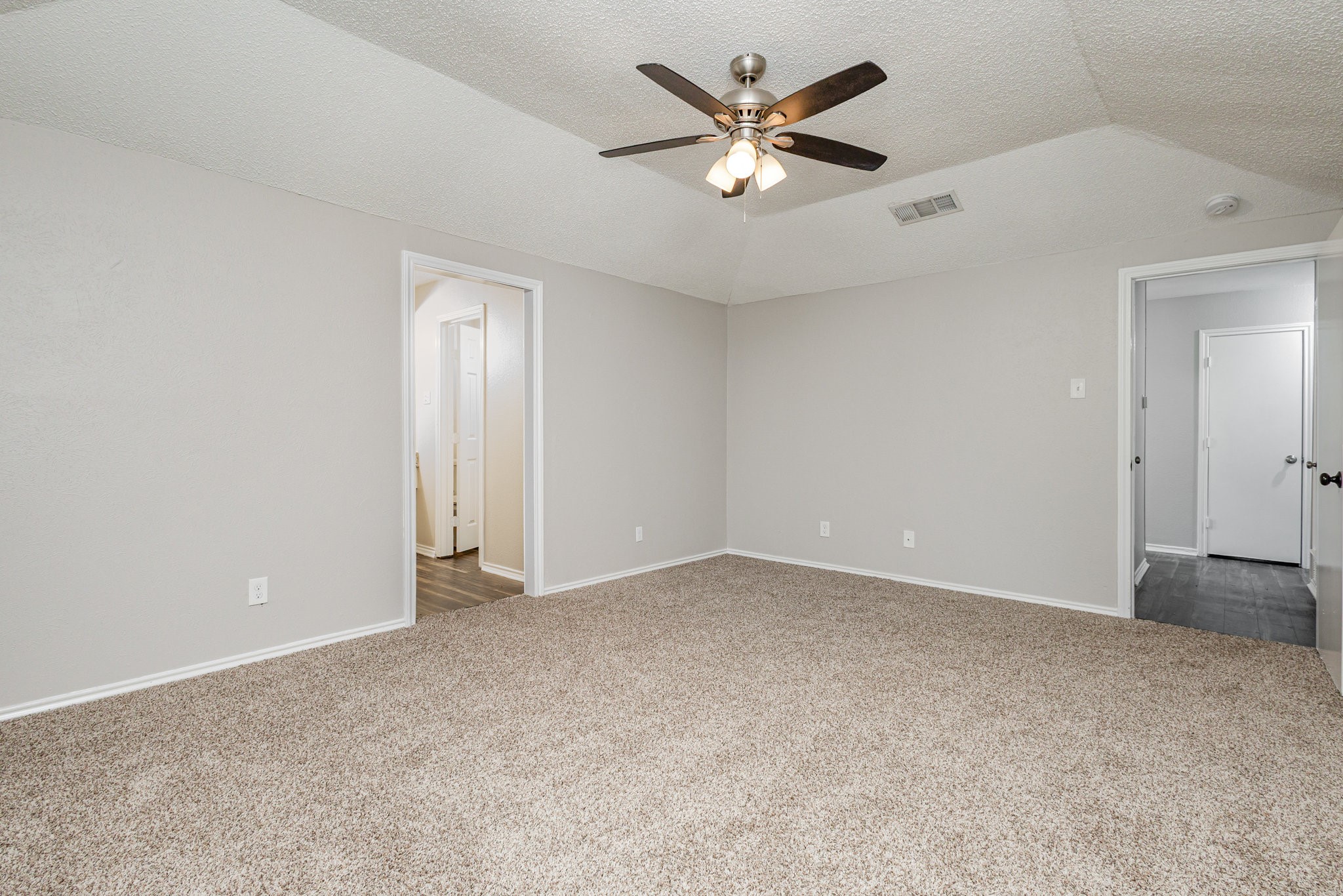 1017 Westminster Lane Garland TX 75040