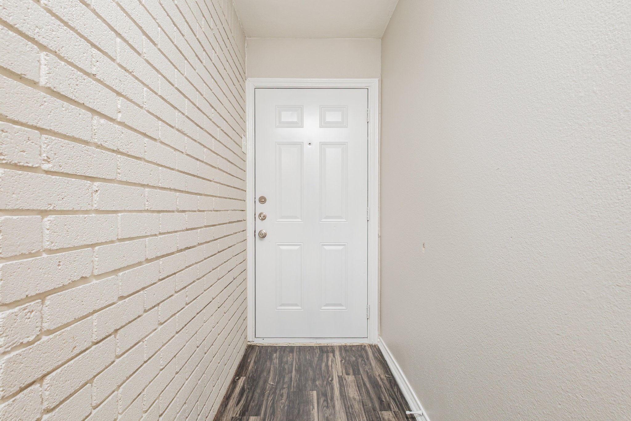 1017 Westminster Lane Garland TX 75040