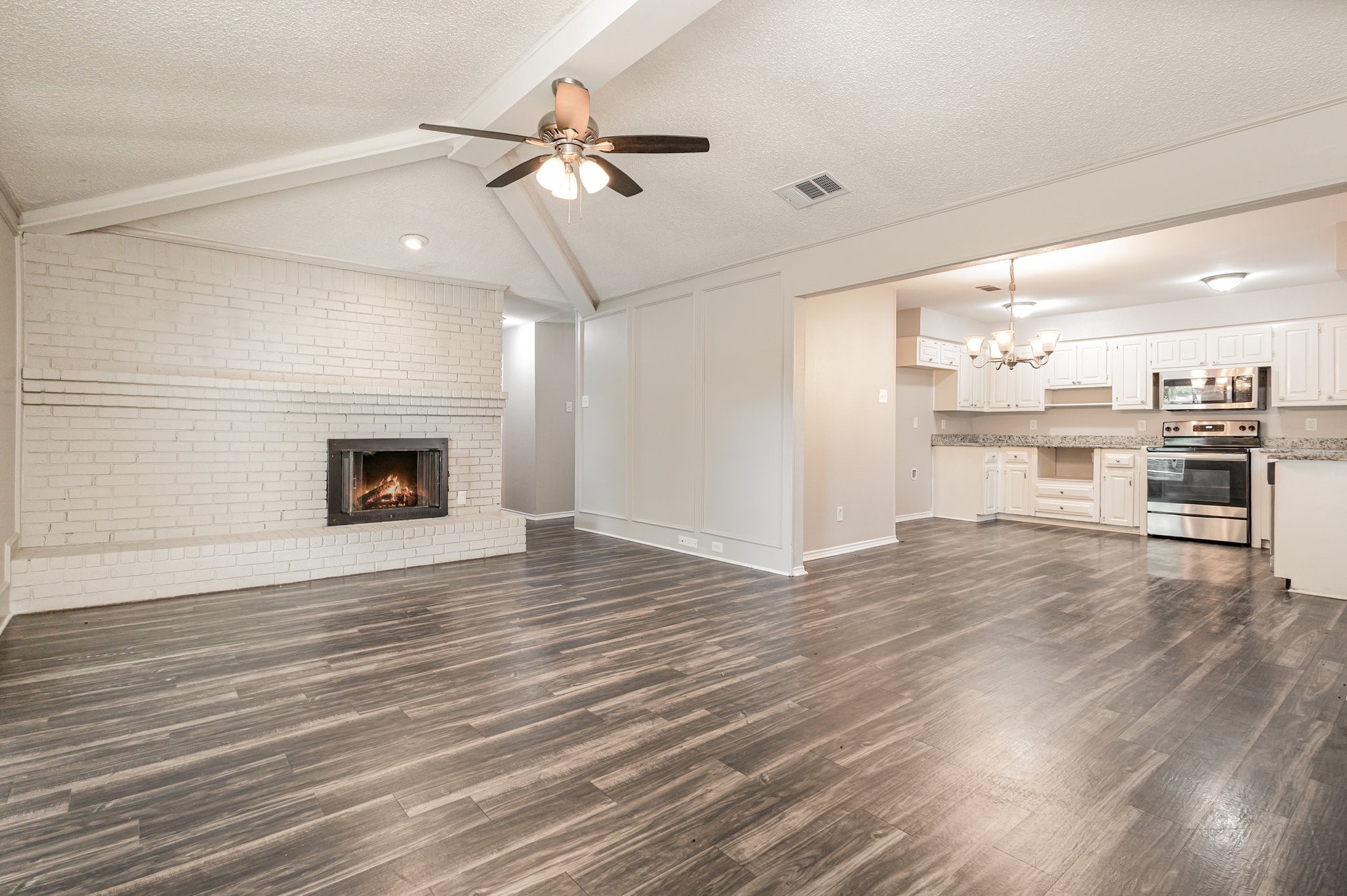 1017 Westminster Lane Garland TX 75040