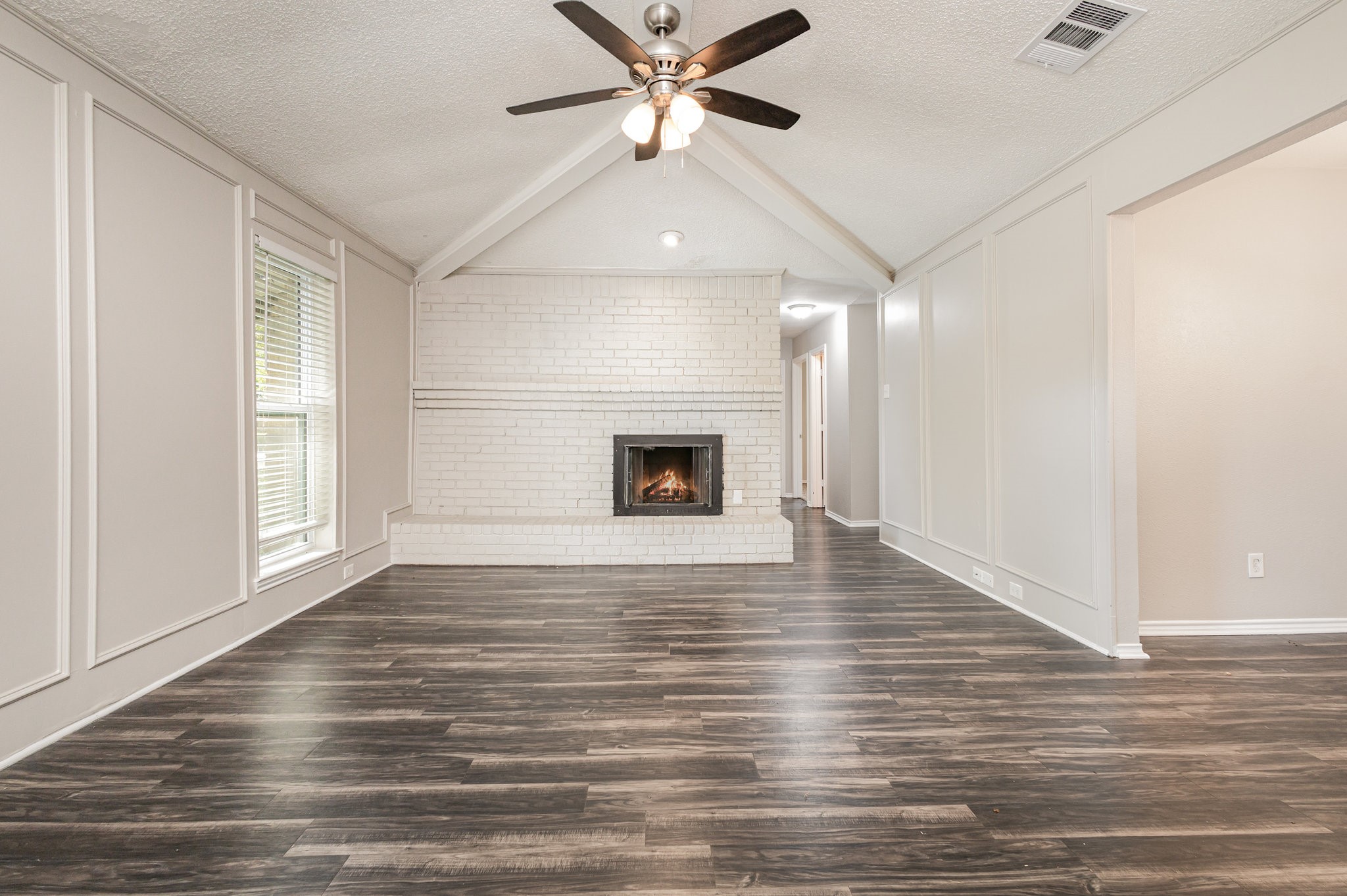 1017 Westminster Lane Garland TX 75040