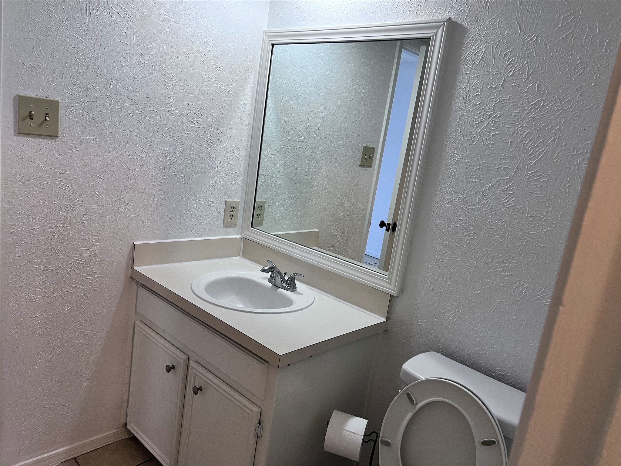 2715/2717 Parkchester Drive Arlington TX 76015