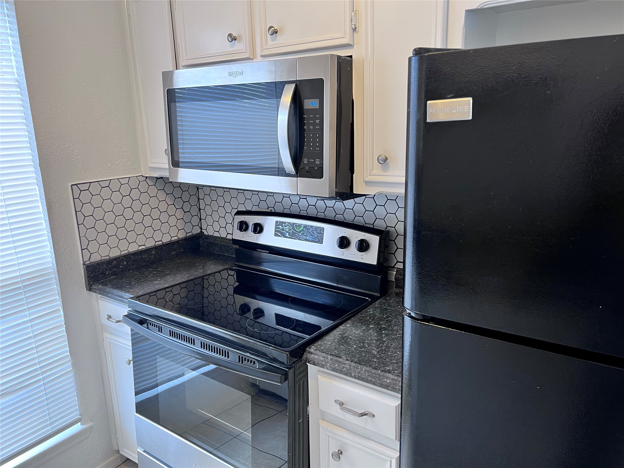 2715/2717 Parkchester Drive Arlington TX 76015