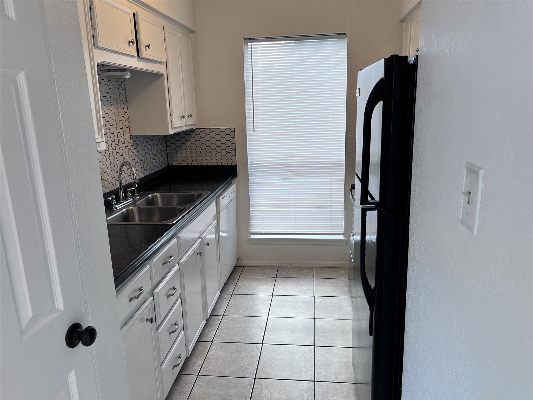 2715/2717 Parkchester Drive Arlington TX 76015