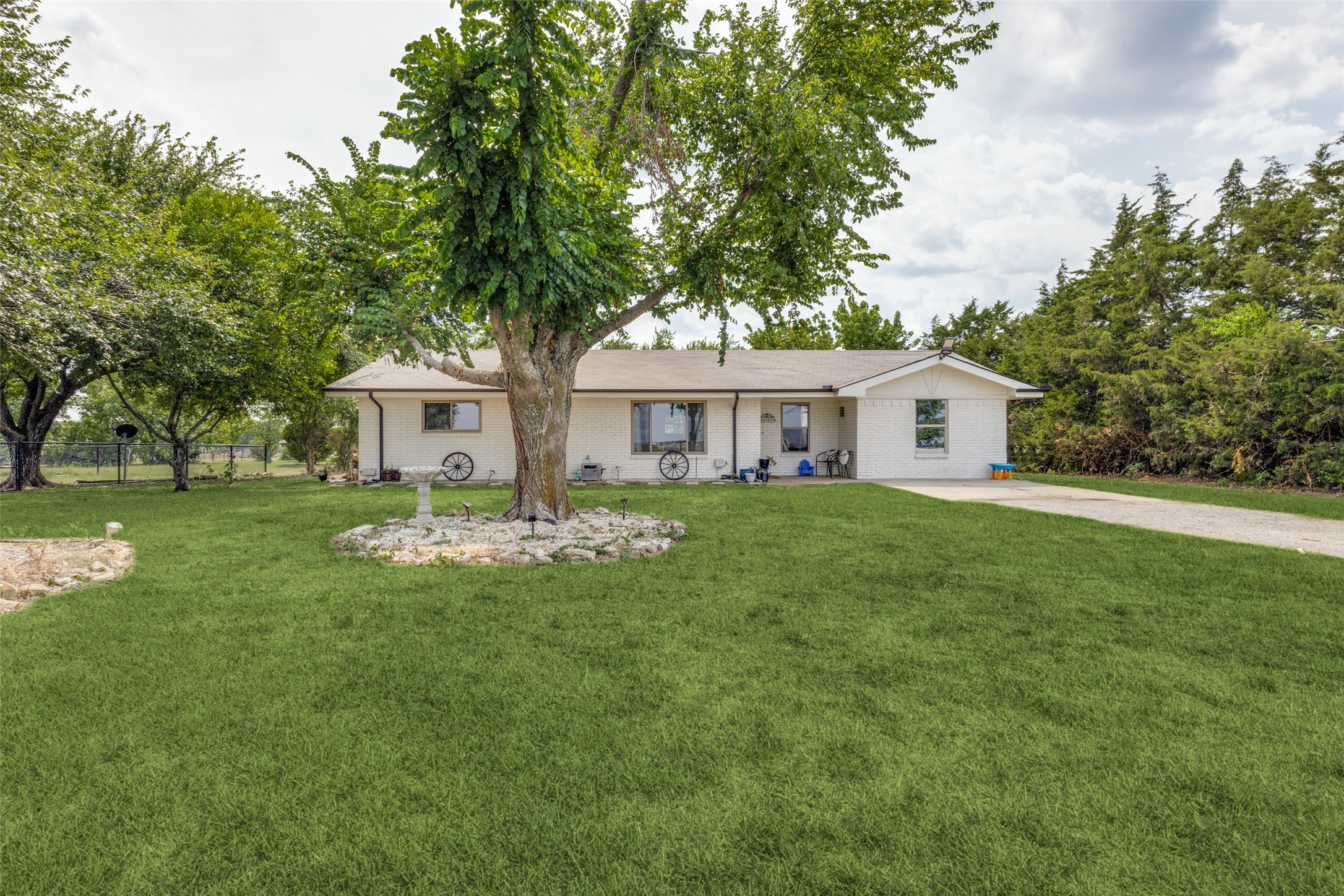 6482 County Road 321 Valley View TX 76272