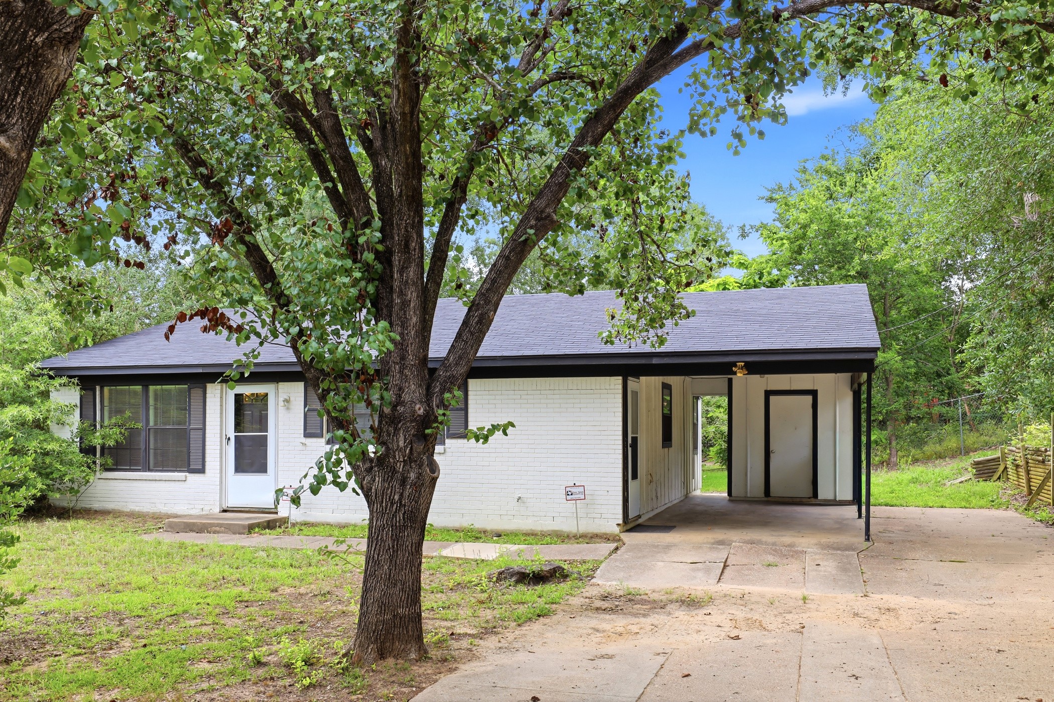 1919 Bradshaw Tyler TX 75702