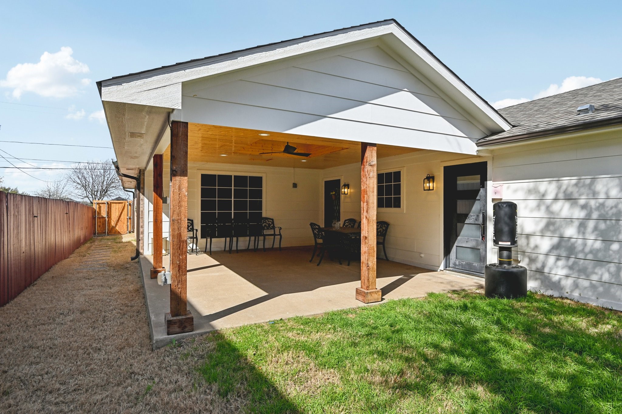 720 Calumet Avenue Cockrell Hill TX 75211