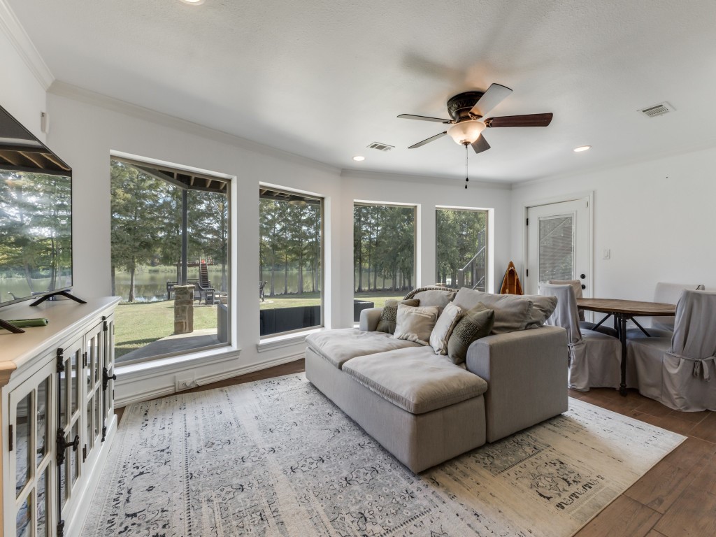 5848 Lago Vista Drive Athens TX 75752