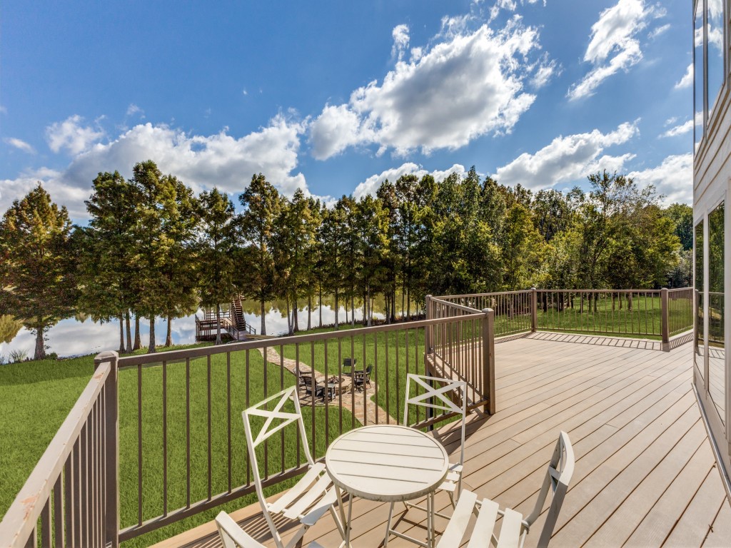 5848 Lago Vista Drive Athens TX 75752