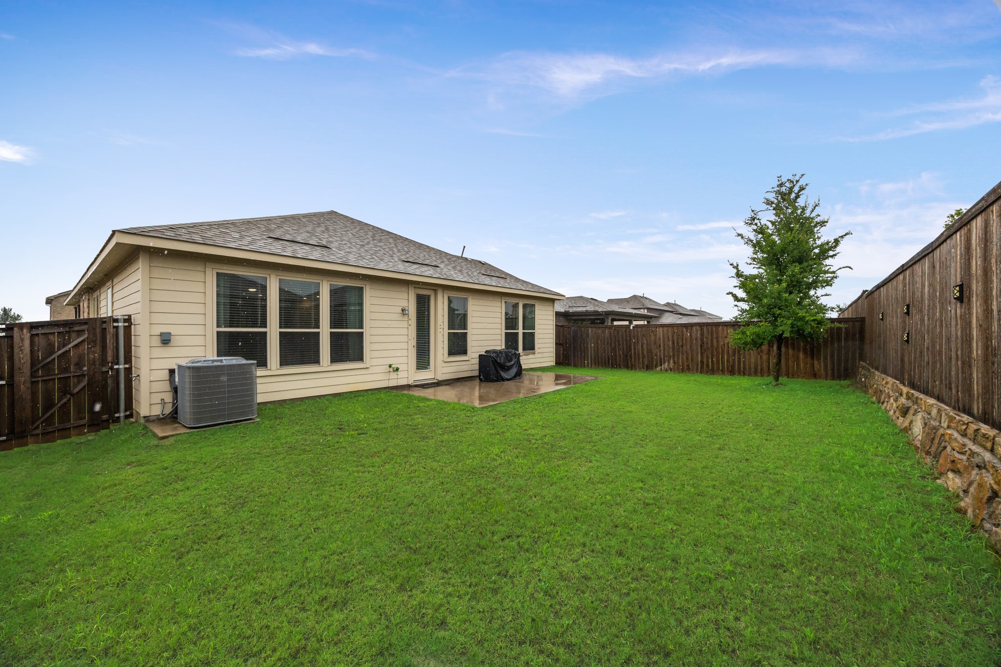 2520 Walker Avenue Aubrey TX 76227
