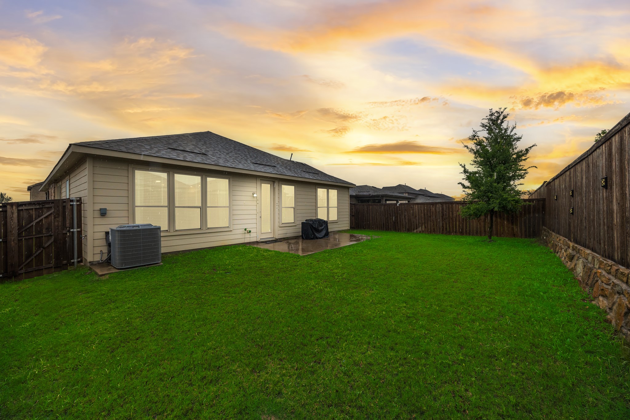 2520 Walker Avenue Aubrey TX 76227