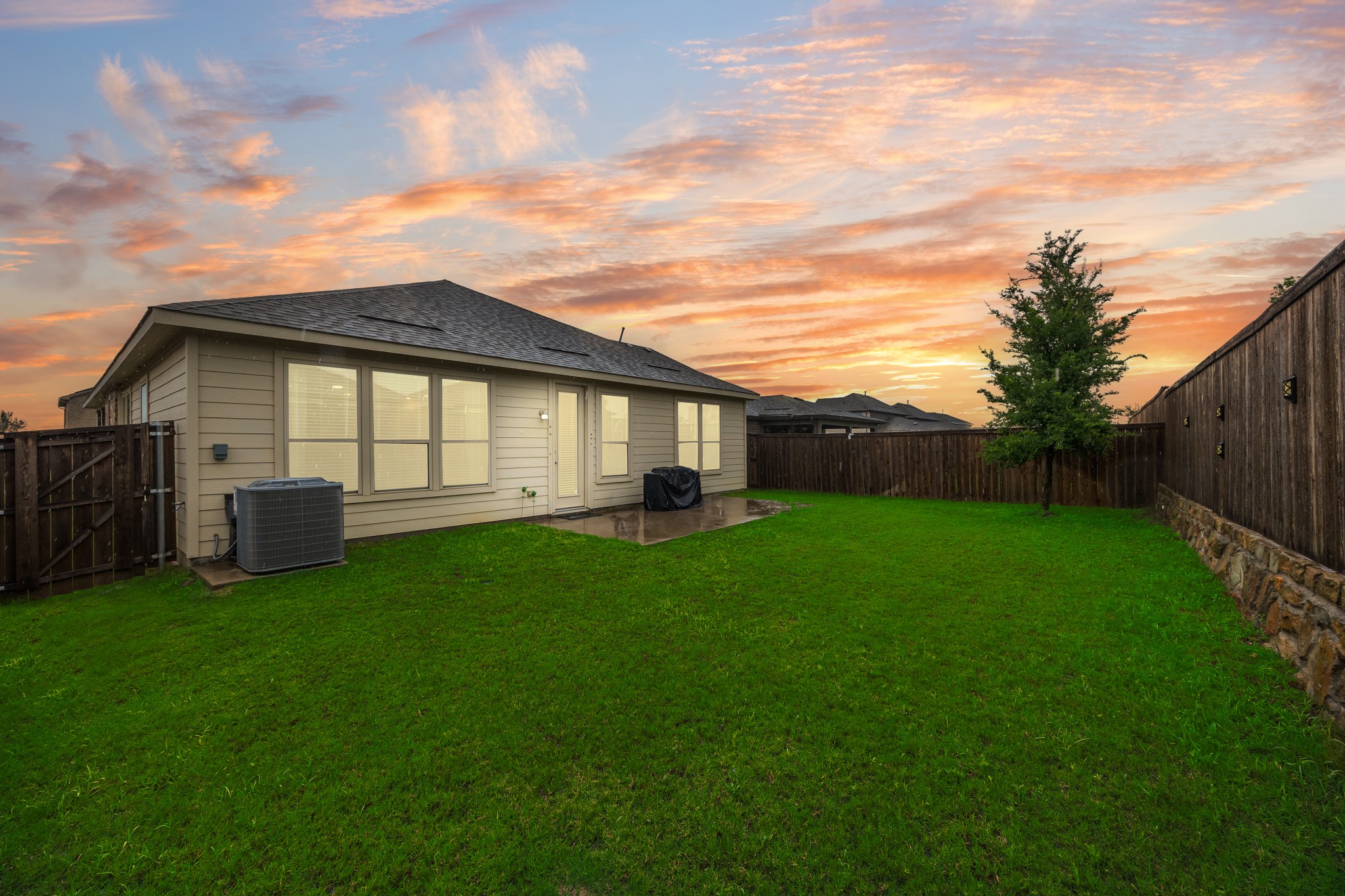 2520 Walker Avenue Aubrey TX 76227
