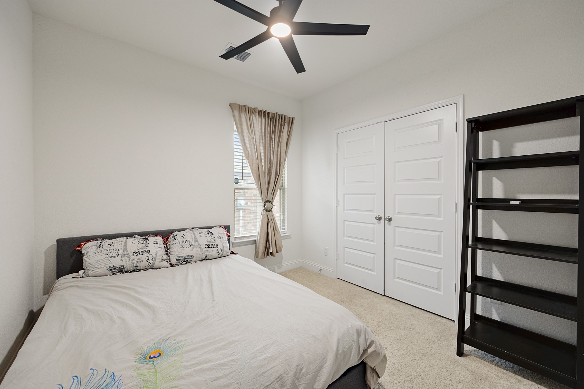 2520 Walker Avenue Aubrey TX 76227