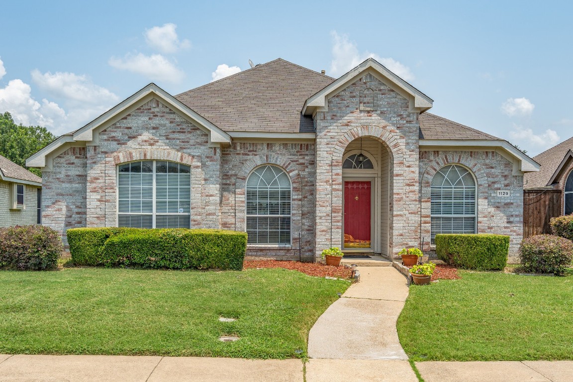 1129 Christopher Lane Lewisville TX 75077