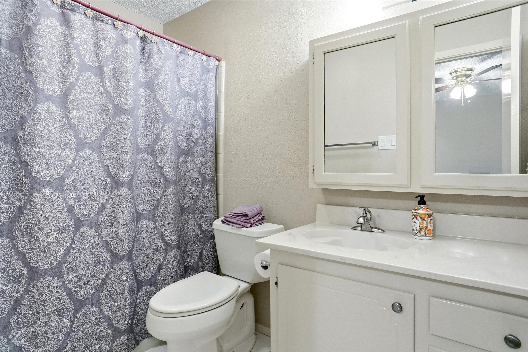 1004 Gladstone Avenue Azle TX 76020