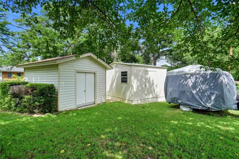 1004 Gladstone Avenue Azle TX 76020