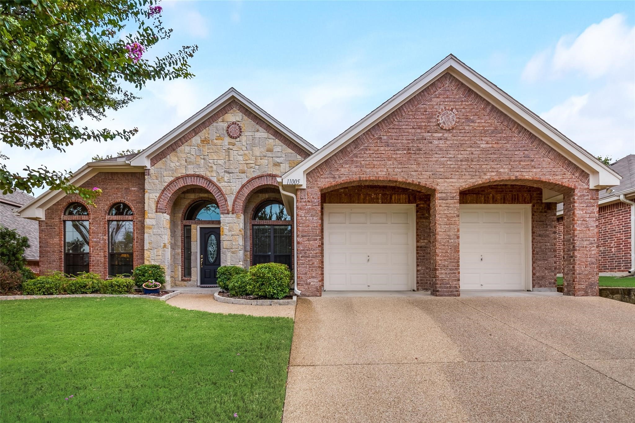 11005 Castle Oak Lane Fort Worth TX 76108