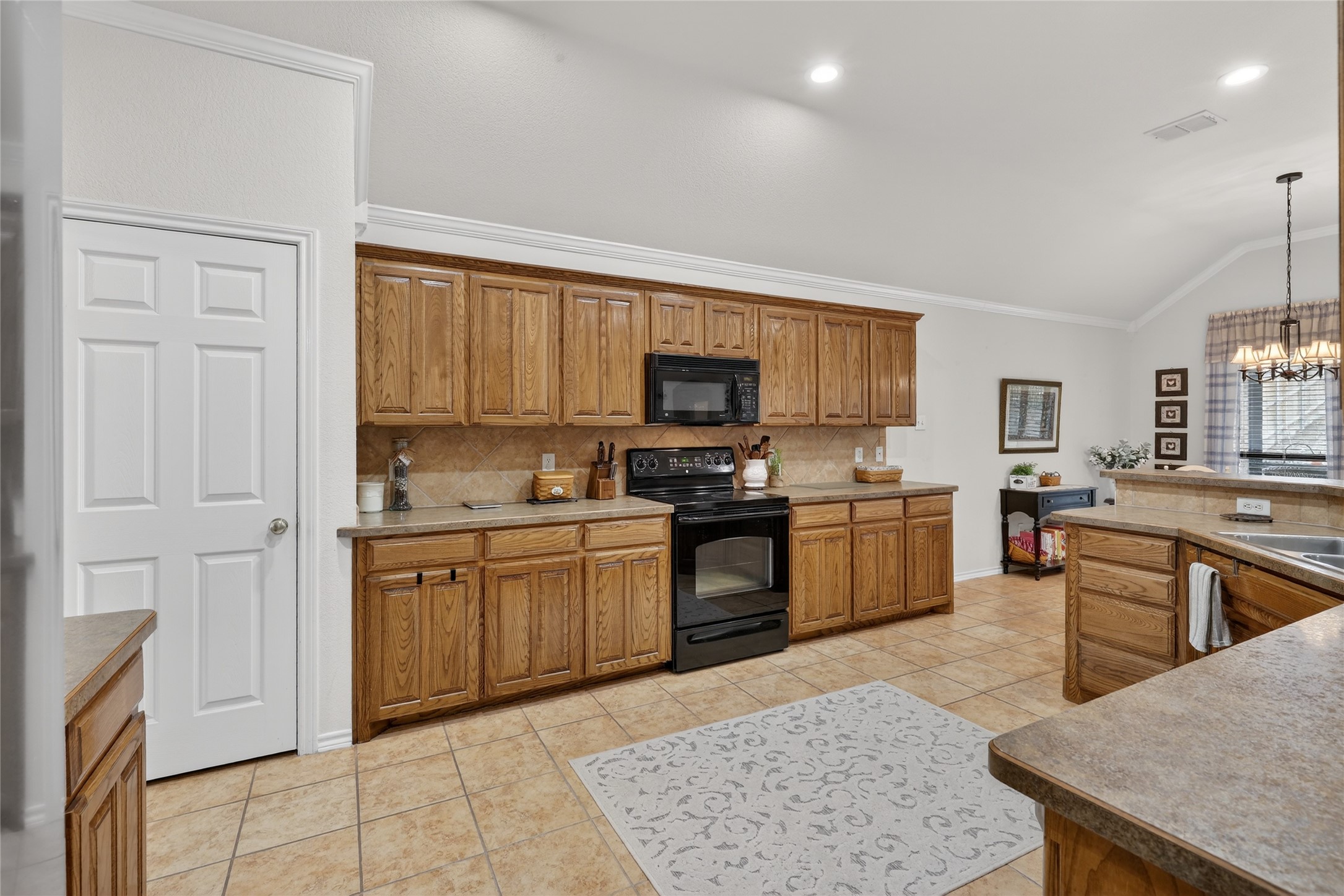 11005 Castle Oak Lane Fort Worth TX 76108