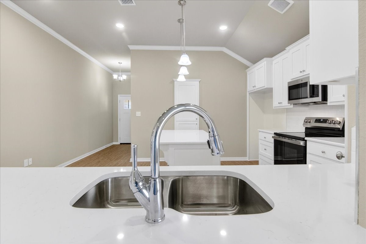 2509 Yoder Lane Robinson TX 76706