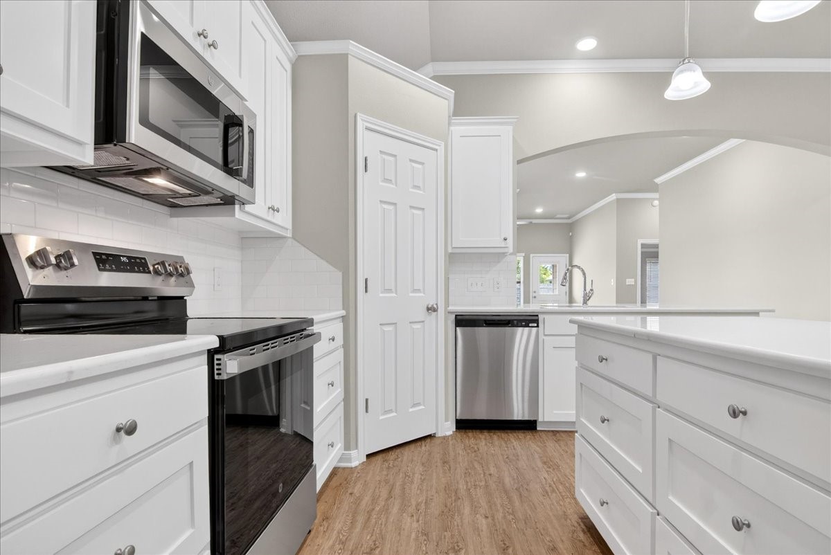 2509 Yoder Lane Robinson TX 76706