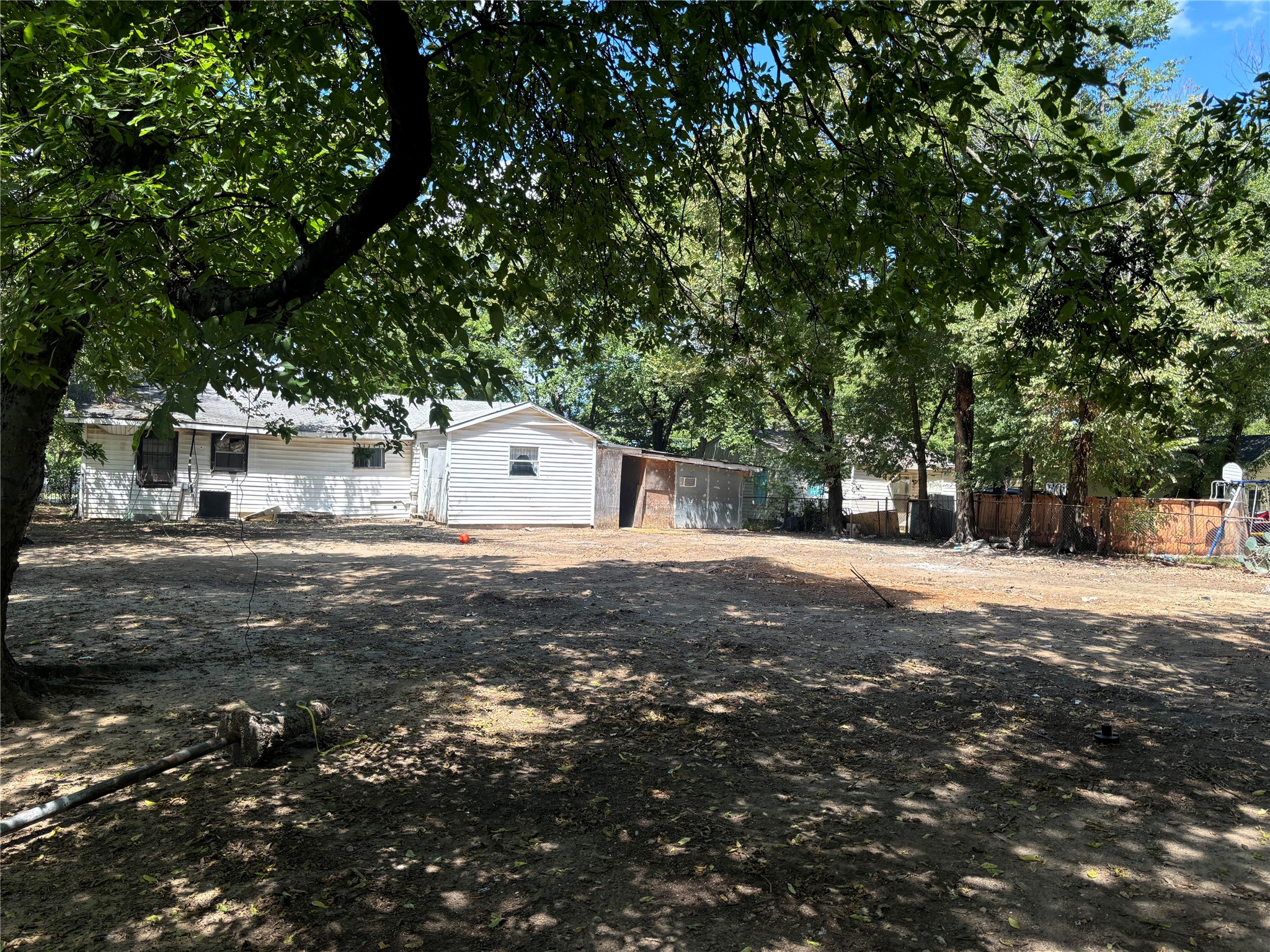 918 Local Vista Drive Dallas TX 75217