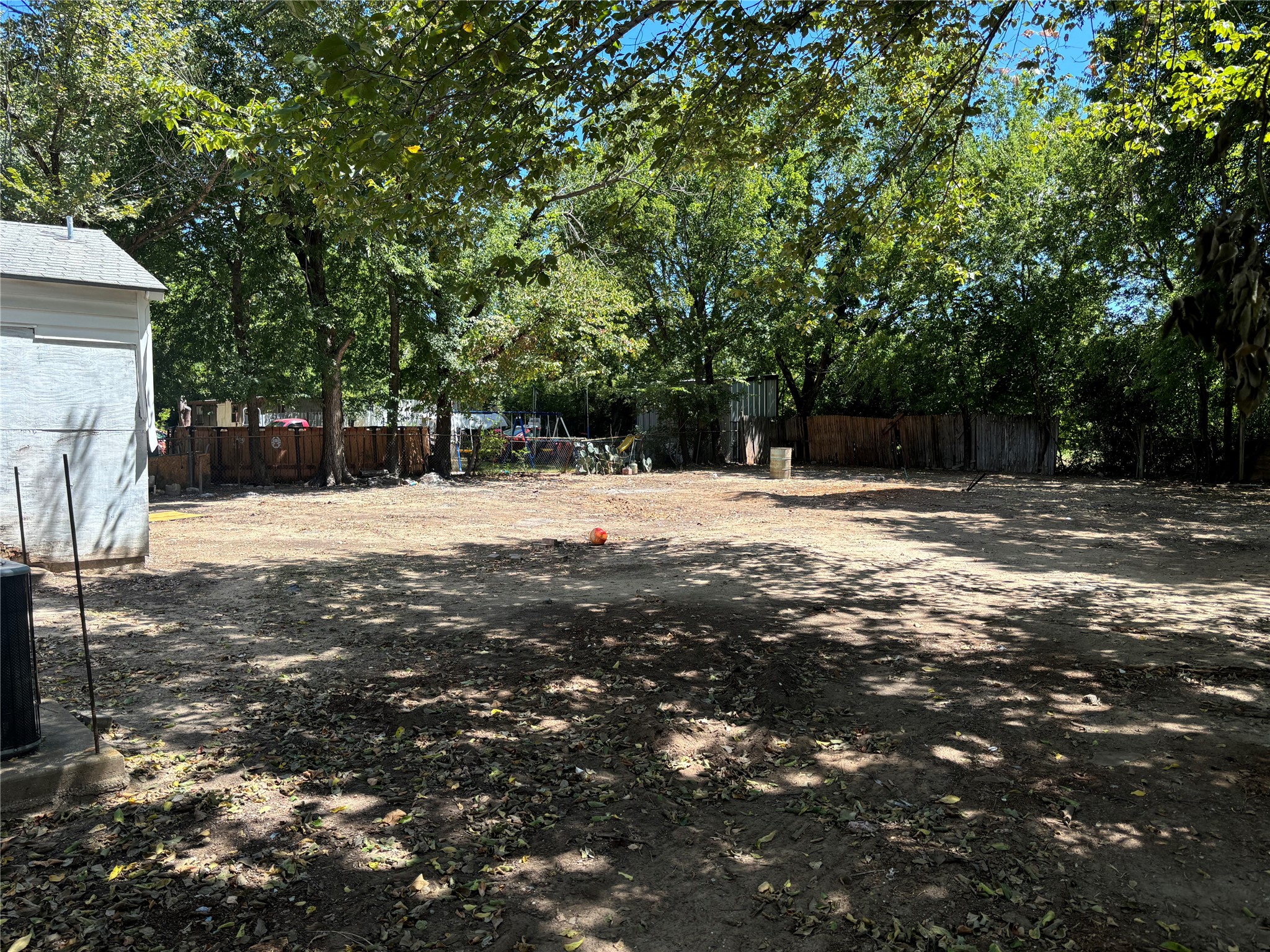 918 Local Vista Drive Dallas TX 75217