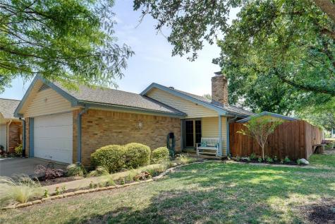 1710 Red Bud Lane Euless TX 76039