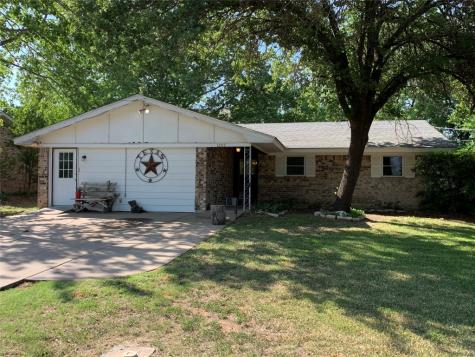 1207 W Cage Street Stephenville TX 76401