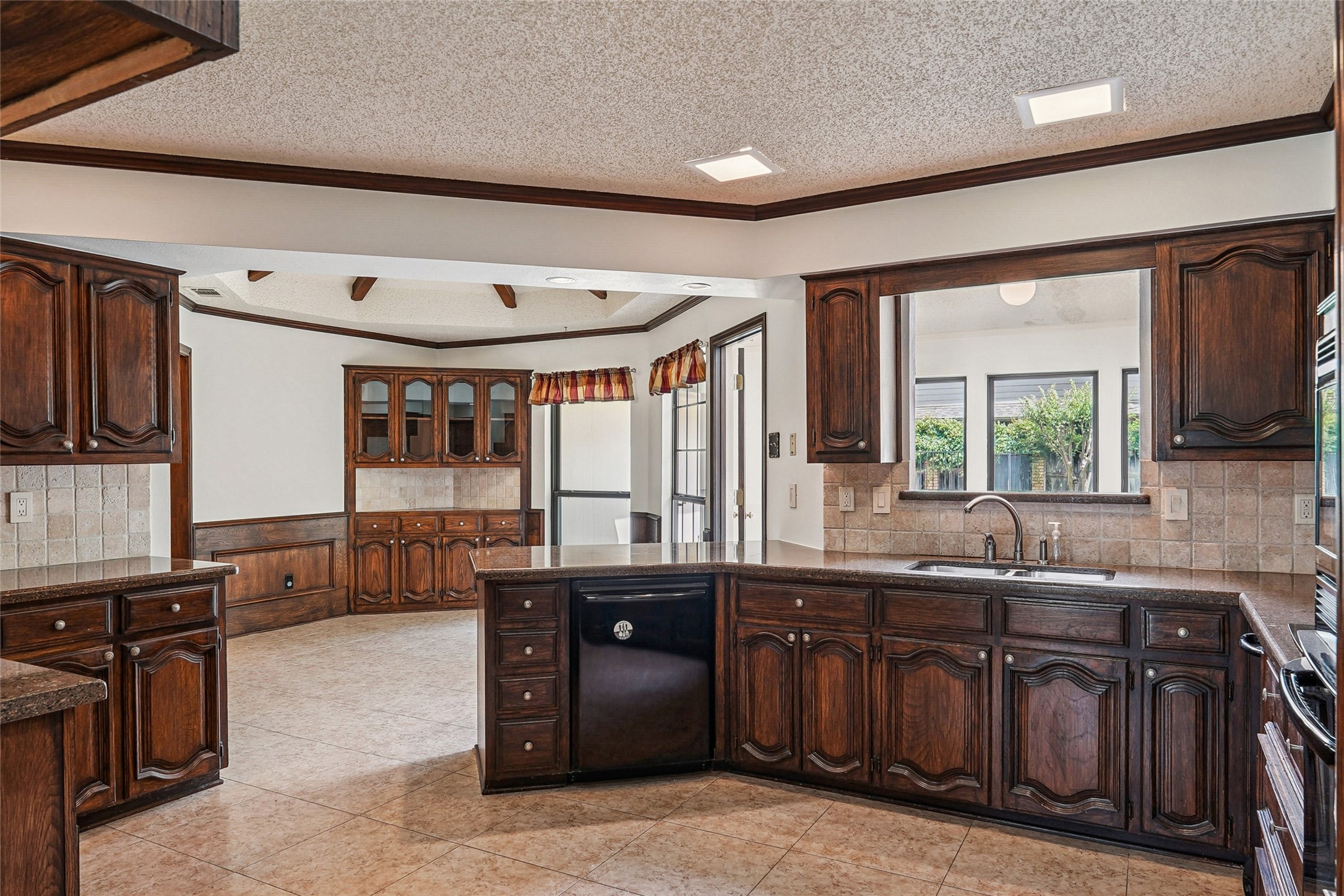 3201 Greenleaf Court Garland TX 75044