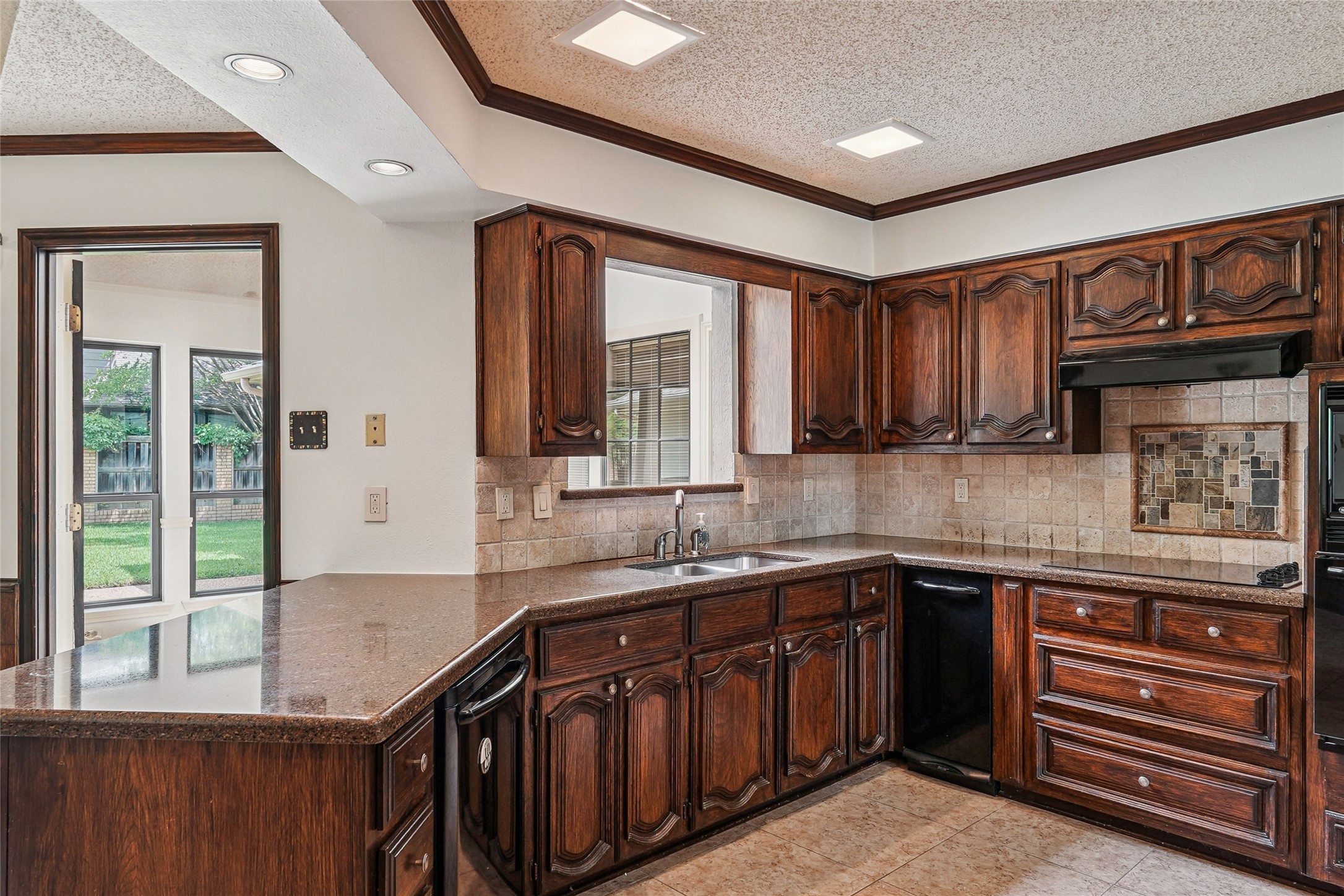 3201 Greenleaf Court Garland TX 75044