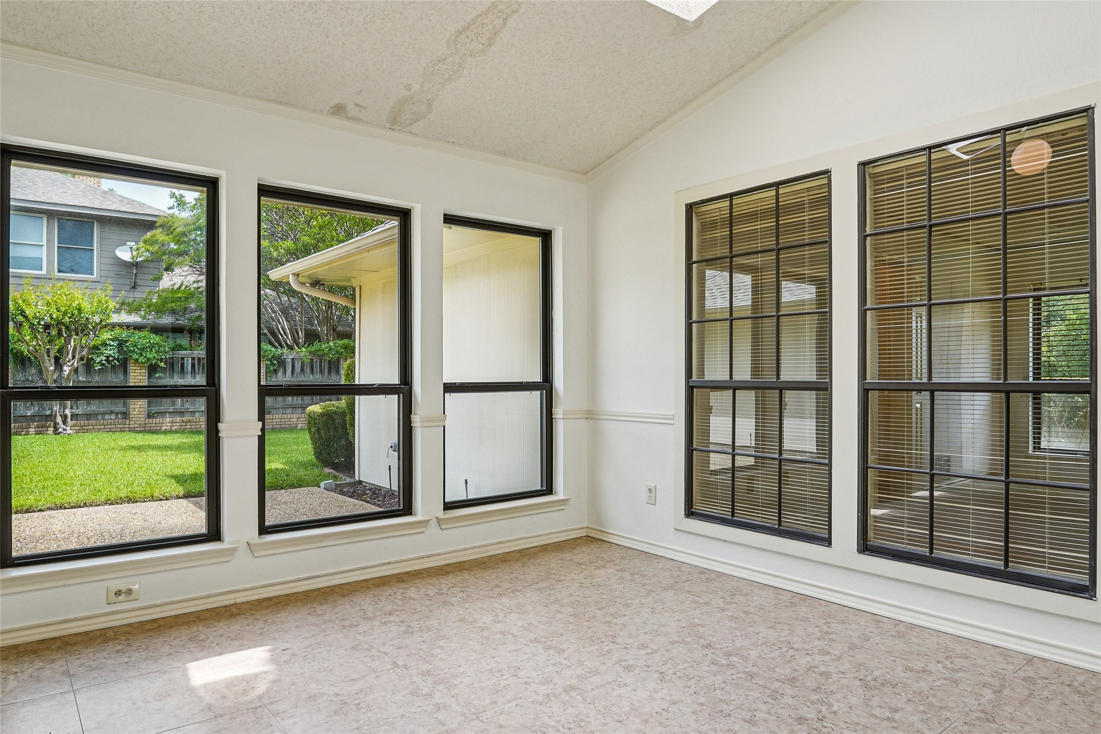 3201 Greenleaf Court Garland TX 75044