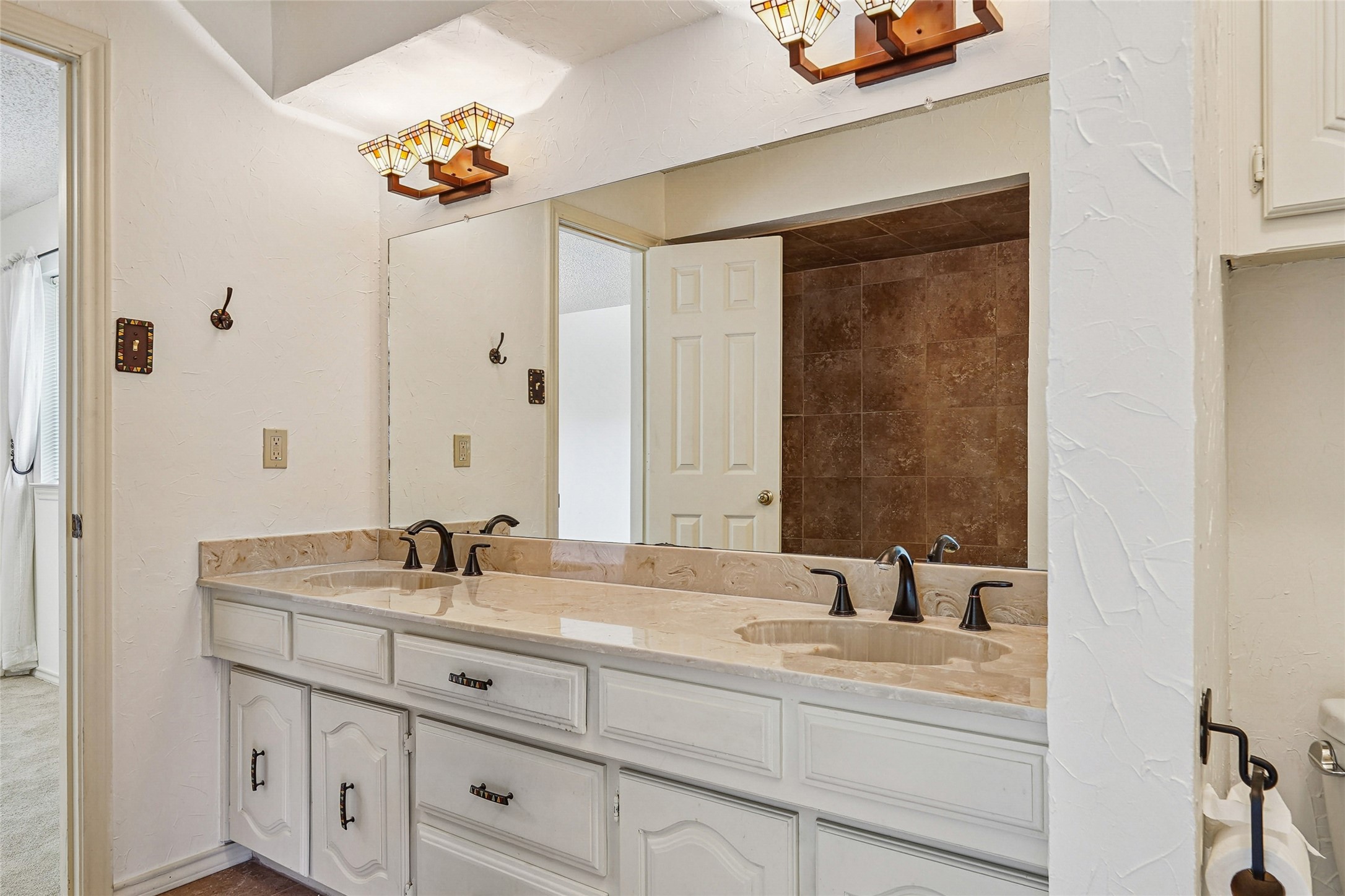 3201 Greenleaf Court Garland TX 75044