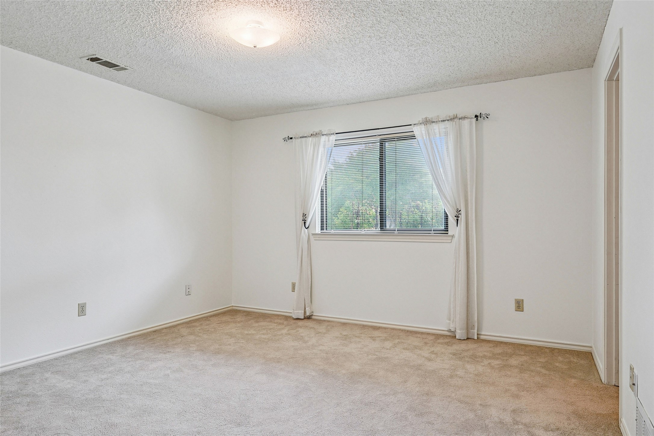 3201 Greenleaf Court Garland TX 75044