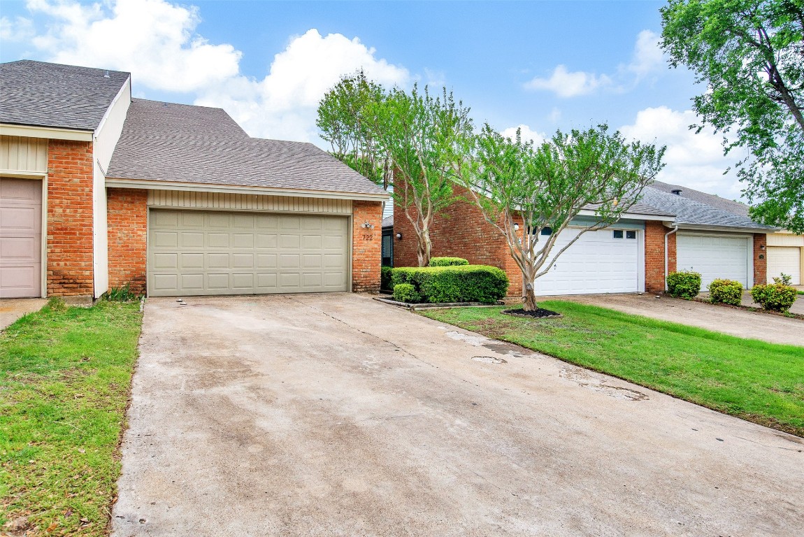 722 Carriage Way Duncanville TX 75137